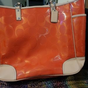 Coach Traveling  Xlarge Tangerine